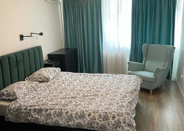 Center 1 Bdrm Apt With Terrace Bucureşti